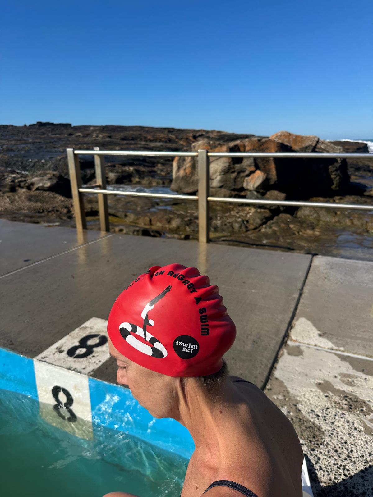SWIM CAP RED - DIVER WITH SWIM RING