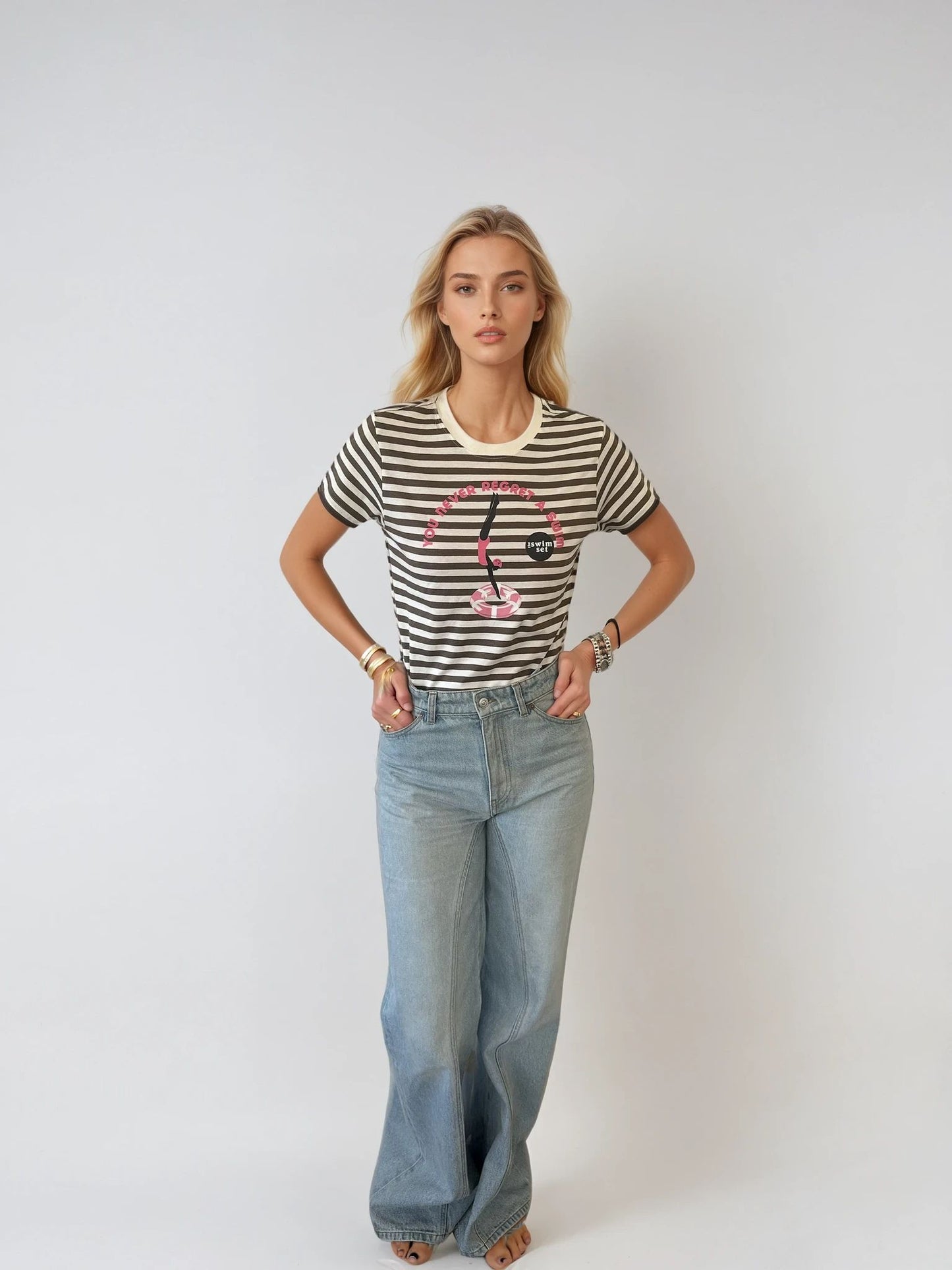 TSHIRT 'YOU NEVER REGRET A SWIM' DIVER INTO SWIM RING CHOCOLATE